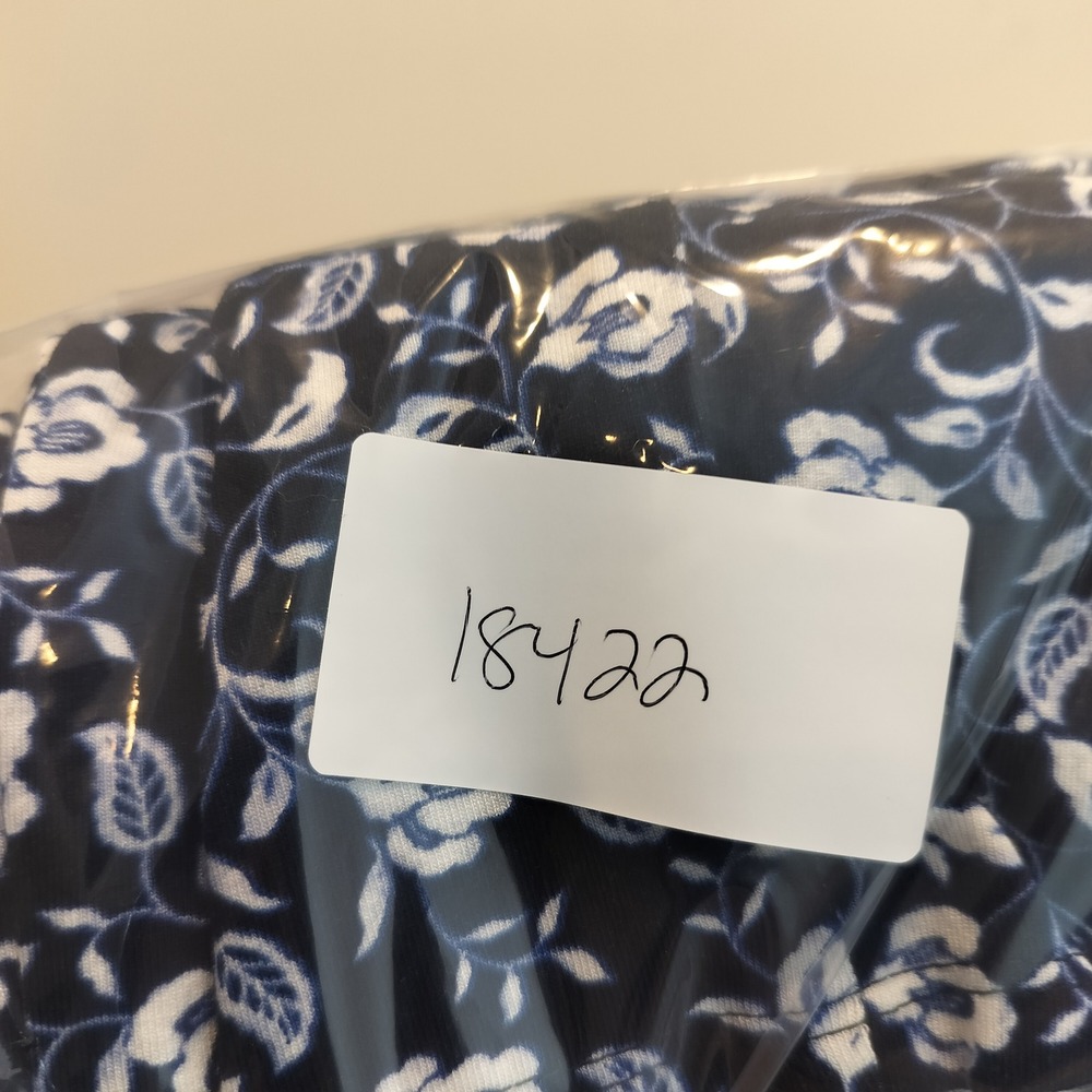 J. Jill Wearever Full-Leg Cropped Pants Women Medium Floral Knit Navy Blue - Picture 10 of 10